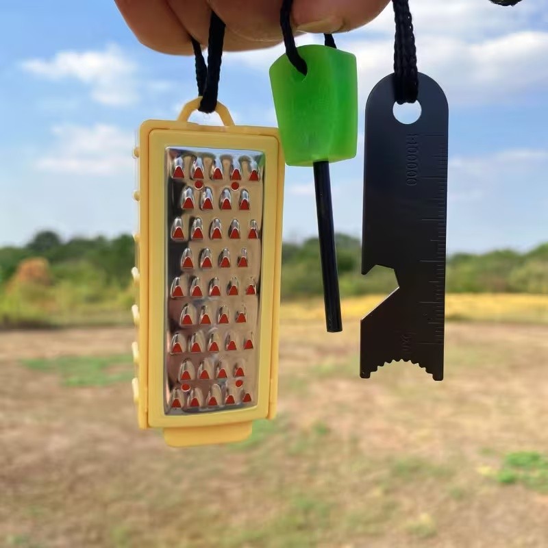 Portable Outdoor Emergency Tin - Magnesium Fire Starter 评论和价格